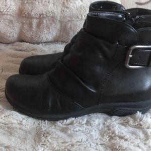 Clarks  leather winter boots